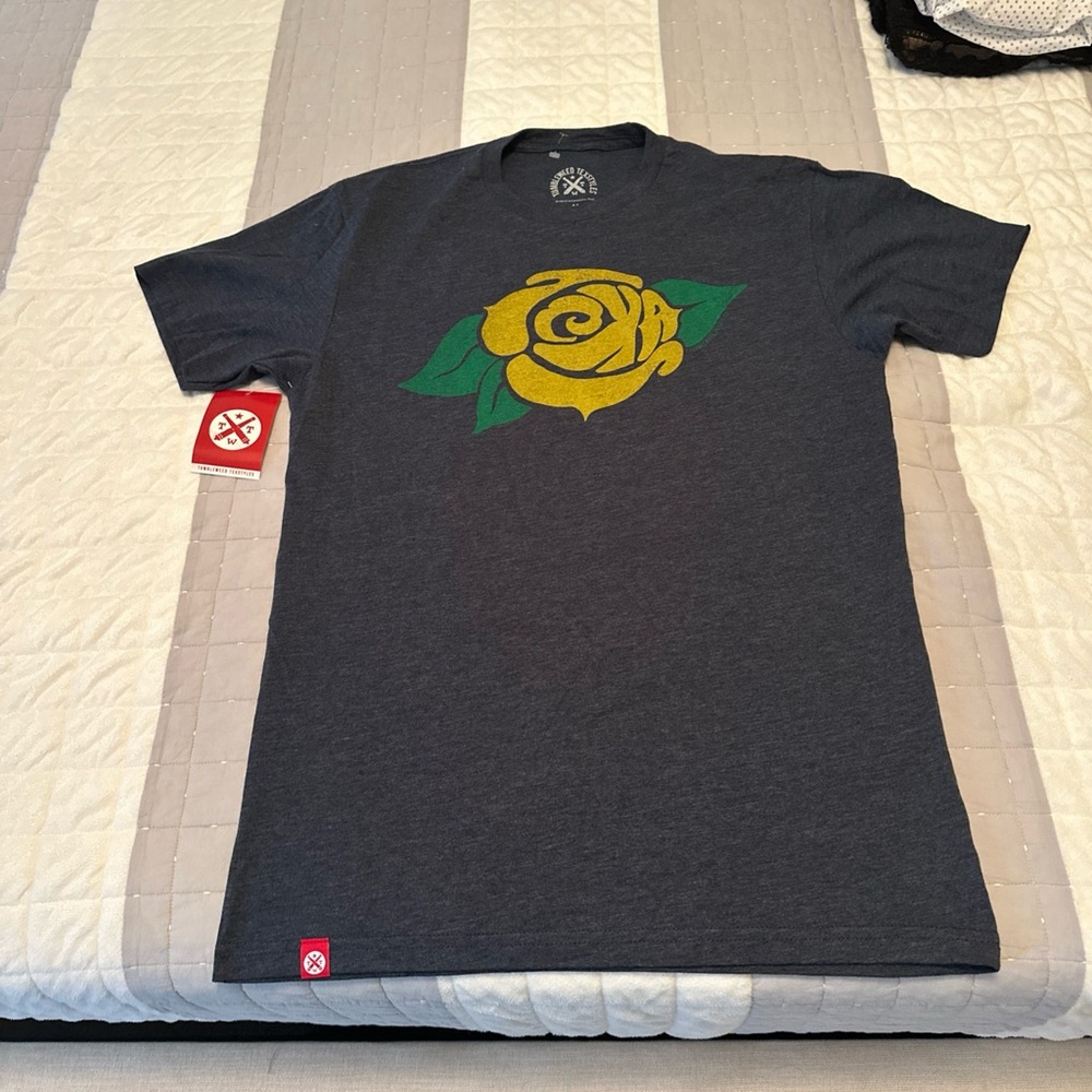 Tumbleweed TexStyles Yellow Rose of Texas T-shirt women’s short sleeve medium